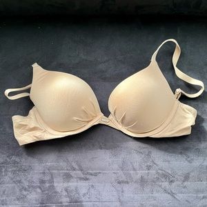 Victoria’s Secret Fabulous Push Up 34B